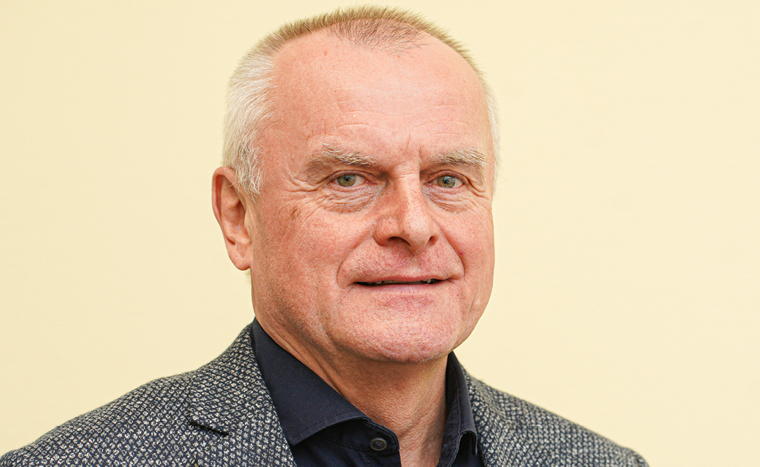Portrait von Geschäftsführer Hans-Jürgen Pfeiffer